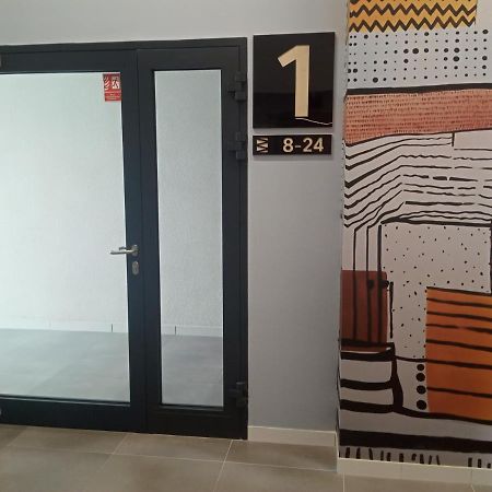 Wroclove Airport Loft ヴロツワフ エクステリア 写真