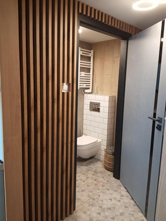 Wroclove Airport Loft ヴロツワフ エクステリア 写真