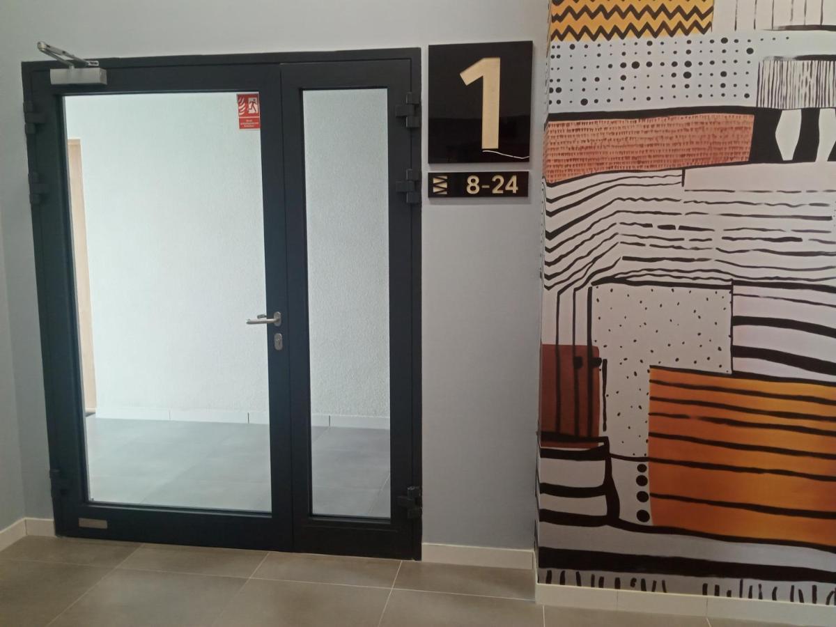 Wroclove Airport Loft ヴロツワフ エクステリア 写真